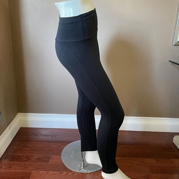 Fabletics High Waisted Leggings w/ side zipper - Picture 2 of 5